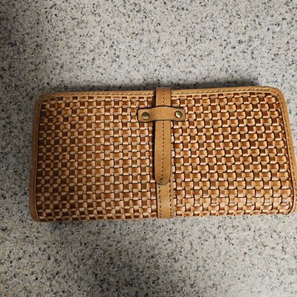 Patricia Nash Tan Woven Leather Zip Wallet - Picture 11 of 11